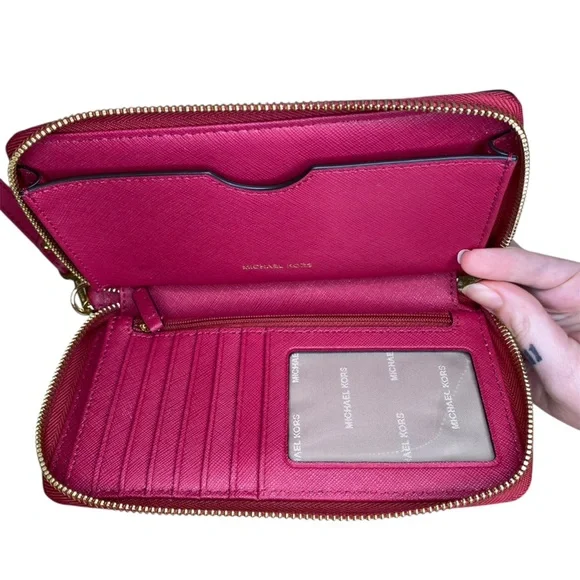 Michael Kors Jet Set Travel Large Smartphone Wristlet Wallet in Cranberry - Picture 5 of 10